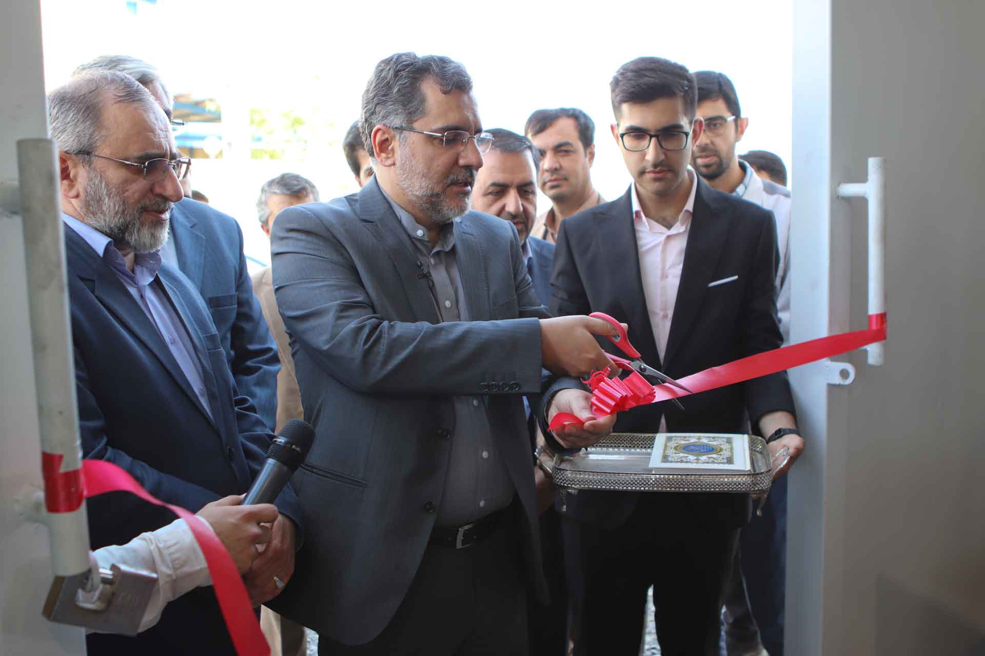 افتتاح بزرگترین خط تولید فریزدرایرهای صنعتی دارویی و غذایی کشور در اراک.